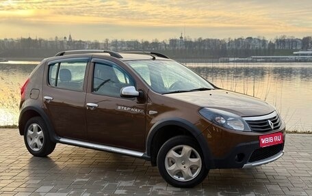 Renault Sandero I, 2014 год, 749 000 рублей, 1 фотография