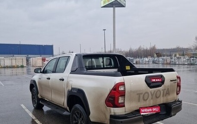 Toyota Hilux VIII, 2022 год, 2 500 000 рублей, 1 фотография