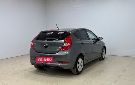 Hyundai Solaris II рестайлинг, 2015 год, 860 000 рублей, 4 фотография