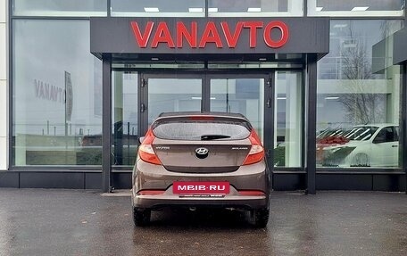 Hyundai Solaris II рестайлинг, 2014 год, 850 000 рублей, 5 фотография