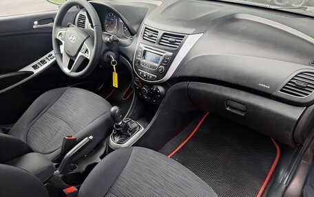 Hyundai Solaris II рестайлинг, 2014 год, 850 000 рублей, 10 фотография