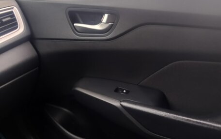 Hyundai Solaris II рестайлинг, 2019 год, 1 300 000 рублей, 11 фотография