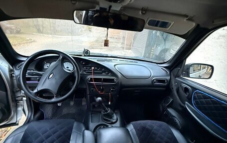 Chevrolet Niva I рестайлинг, 2006 год, 470 000 рублей, 9 фотография