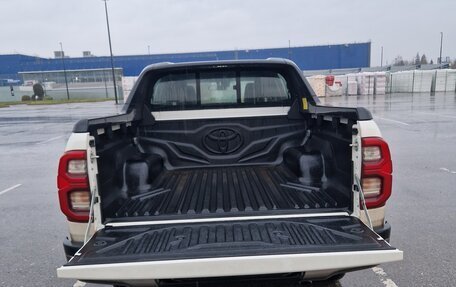 Toyota Hilux VIII, 2022 год, 2 500 000 рублей, 7 фотография