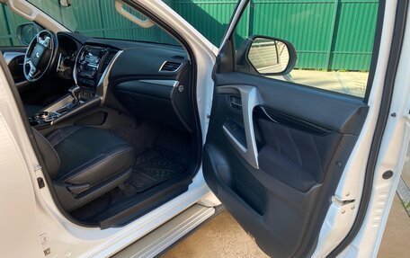 Mitsubishi Pajero Sport III рестайлинг, 2019 год, 2 900 000 рублей, 6 фотография