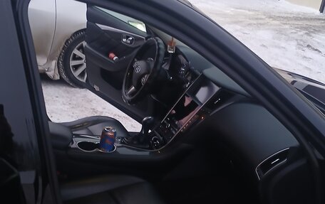 Infiniti Q50 I рестайлинг, 2014 год, 1 900 000 рублей, 3 фотография