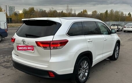 Toyota Highlander III, 2014 год, 2 800 000 рублей, 3 фотография