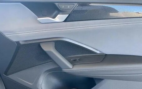 Volkswagen Tiguan, 2025 год, 5 370 000 рублей, 25 фотография