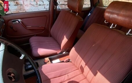 Mercedes-Benz W123, 1981 год, 650 000 рублей, 5 фотография