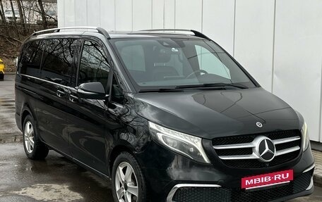 Mercedes-Benz V-Класс, 2020 год, 4 250 000 рублей, 2 фотография