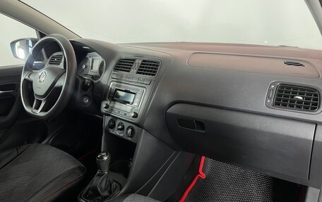 Volkswagen Polo VI (EU Market), 2016 год, 931 000 рублей, 11 фотография