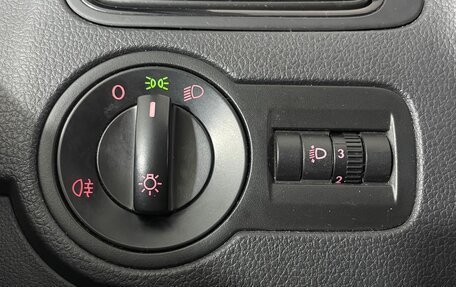 Volkswagen Polo VI (EU Market), 2016 год, 931 000 рублей, 18 фотография