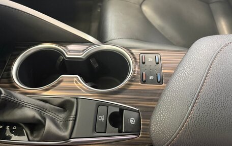 Toyota Camry, 2020 год, 3 390 000 рублей, 13 фотография