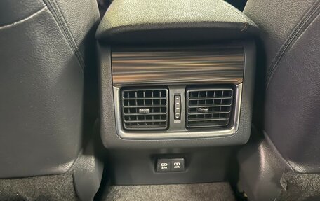 Toyota Camry, 2020 год, 3 390 000 рублей, 17 фотография