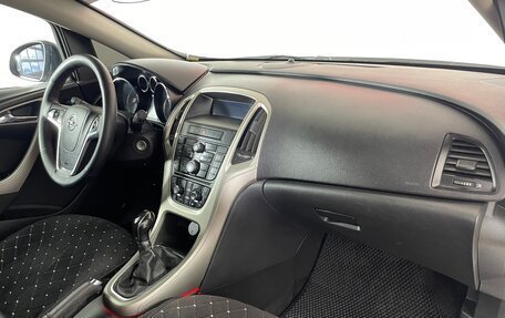 Opel Astra J, 2010 год, 541 000 рублей, 9 фотография