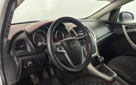 Opel Astra J, 2010 год, 541 000 рублей, 8 фотография