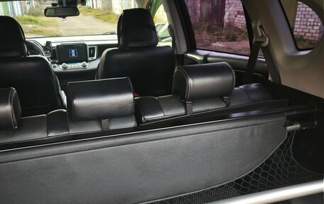 Toyota RAV4, 2013 год, 2 000 000 рублей, 17 фотография