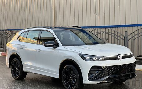 Volkswagen Tiguan, 2025 год, 4 800 000 рублей, 2 фотография