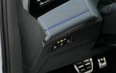 Volkswagen Tiguan, 2025 год, 4 800 000 рублей, 18 фотография