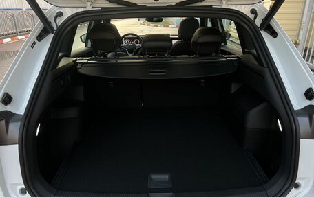 Volkswagen Tiguan, 2025 год, 4 800 000 рублей, 38 фотография