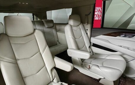 Cadillac Escalade IV, 2015 год, 4 200 000 рублей, 14 фотография