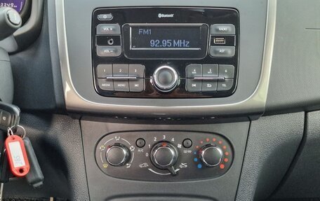 Renault Sandero II рестайлинг, 2018 год, 1 200 000 рублей, 14 фотография