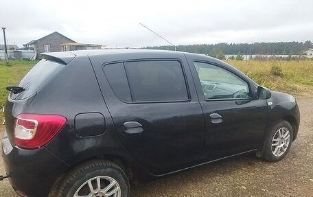 Renault Sandero II рестайлинг, 2014 год, 520 000 рублей, 2 фотография