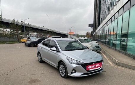 Hyundai Solaris II рестайлинг, 2021 год, 1 300 000 рублей, 2 фотография