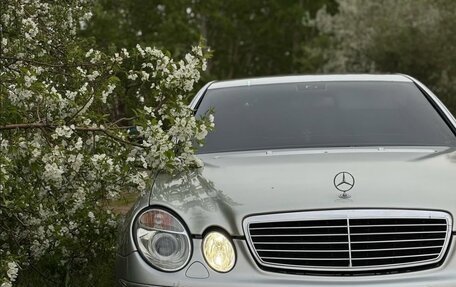 Mercedes-Benz E-Класс, 2002 год, 1 фотография