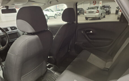 Volkswagen Polo VI (EU Market), 2013 год, 800 000 рублей, 12 фотография