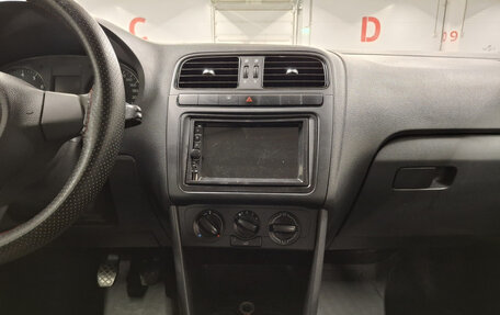 Volkswagen Polo VI (EU Market), 2013 год, 800 000 рублей, 15 фотография