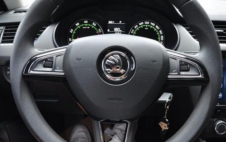 Skoda Octavia, 2021 год, 1 800 000 рублей, 14 фотография