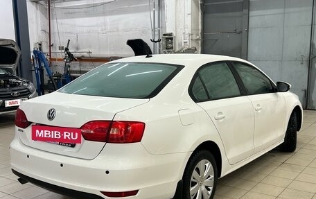 Volkswagen Jetta VI, 2013 год, 1 150 000 рублей, 2 фотография