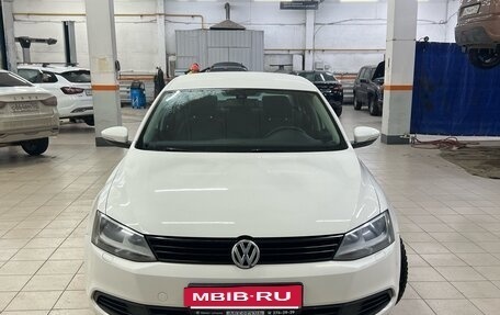 Volkswagen Jetta VI, 2013 год, 1 150 000 рублей, 3 фотография