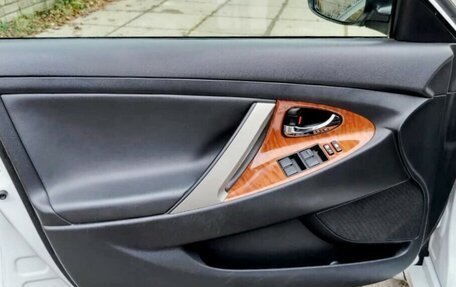 Toyota Camry, 2008 год, 900 000 рублей, 16 фотография