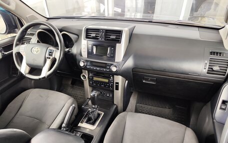 Toyota Land Cruiser Prado 150 рестайлинг 2, 2010 год, 2 599 000 рублей, 11 фотография