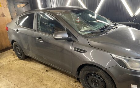 KIA Rio III рестайлинг, 2011 год, 750 000 рублей, 2 фотография