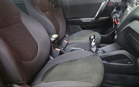 KIA Rio III рестайлинг, 2015 год, 1 079 000 рублей, 12 фотография