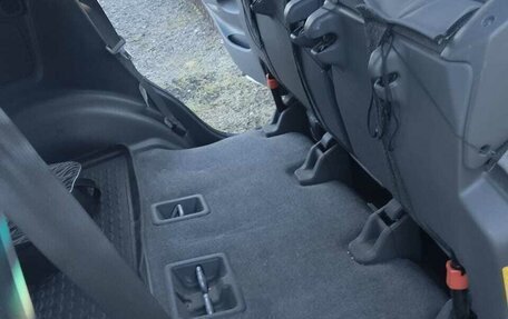 Toyota Land Cruiser Prado 120 рестайлинг, 2007 год, 2 250 000 рублей, 5 фотография