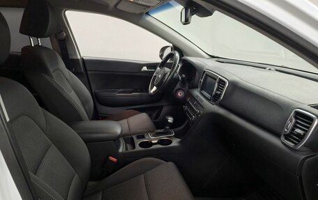 KIA Sportage IV рестайлинг, 2018 год, 2 290 000 рублей, 10 фотография