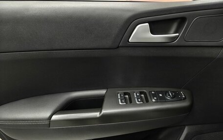 KIA Sportage IV рестайлинг, 2018 год, 2 290 000 рублей, 15 фотография