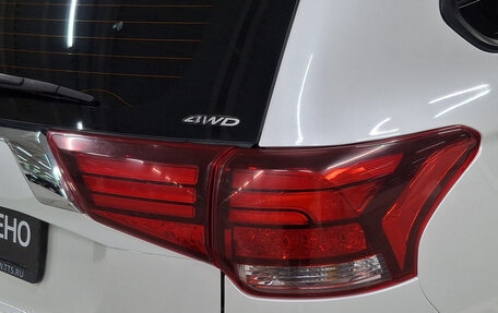 Mitsubishi Outlander III рестайлинг 3, 2016 год, 1 850 000 рублей, 9 фотография