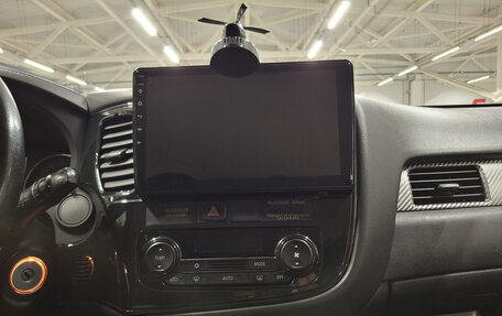 Mitsubishi Outlander III рестайлинг 3, 2016 год, 1 850 000 рублей, 15 фотография