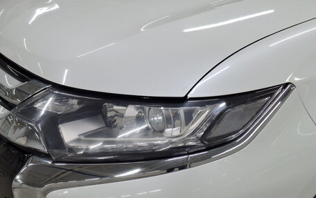 Mitsubishi Outlander III рестайлинг 3, 2016 год, 1 850 000 рублей, 17 фотография