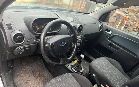 Ford Fusion I, 2005 год, 300 000 рублей, 3 фотография