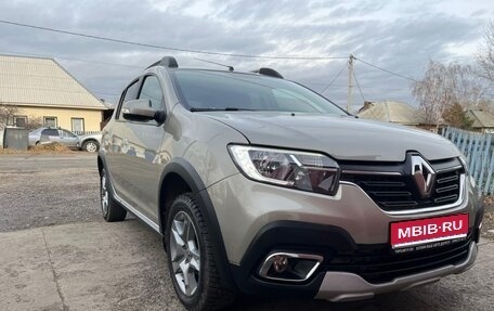 Renault Sandero II рестайлинг, 2020 год, 1 600 000 рублей, 1 фотография