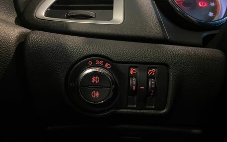 Opel Astra J, 2013 год, 615 000 рублей, 33 фотография