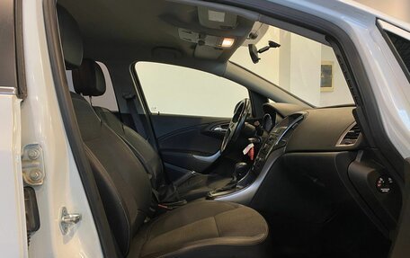 Opel Astra J, 2013 год, 615 000 рублей, 29 фотография
