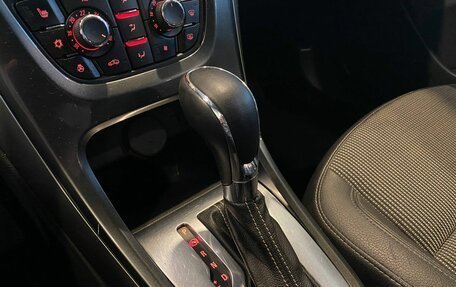 Opel Astra J, 2013 год, 615 000 рублей, 31 фотография