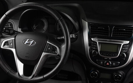 Hyundai Solaris II рестайлинг, 2013 год, 999 000 рублей, 17 фотография